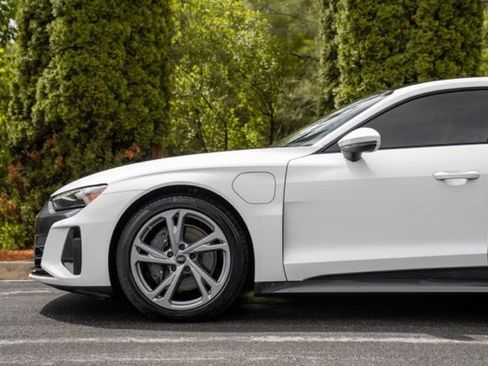 Used 2022 Audi e-tron GT Premium Plus AWD/4WD image 9