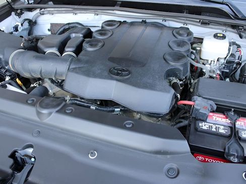 Certified 2024 Toyota 4Runner TRD Off-Road Premium w/ Off Road Premium Plus Package AWD/4WD image 27
