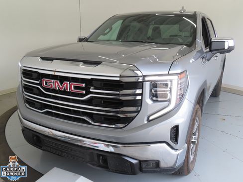 Used 2025 GMC Sierra 1500 SLT AWD/4WD image 8