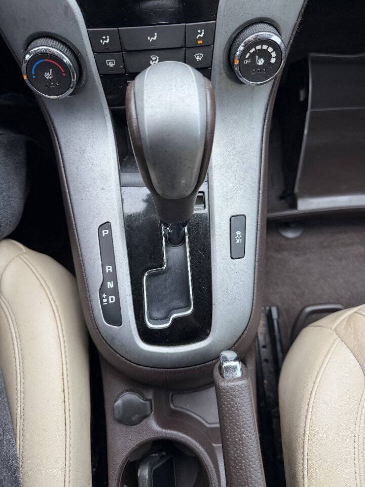 Used 2014 Chevrolet Cruze LT FWD image 18