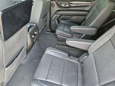 Used 2021 GMC Yukon Denali w/ Denali Premium Package image 31