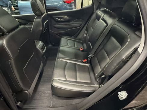 Certified 2024 GMC Terrain SLT w/ Infotainment Package II image 25