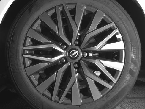 Used 2025 Nissan Altima 2.5 SV image 14