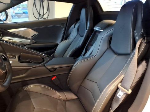 Used 2025 Chevrolet Corvette Stingray Preferred Conv w/ Z51 Performance Package RWD image 12
