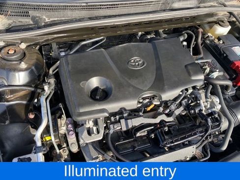 Used 2021 Toyota Camry SE image 18