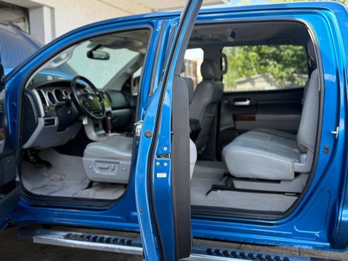 Used 2010 Toyota Tundra Limited image 29