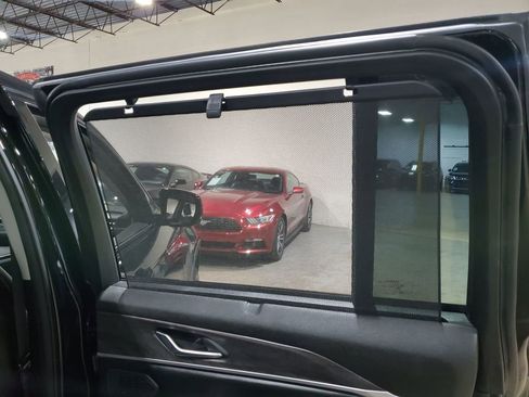 Used 2023 Jeep Grand Cherokee Limited w/ Luxury Tech Group II image 23