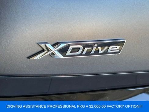 Used 2025 BMW 760i xDrive w/ Executive Package image 4