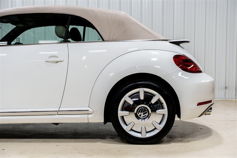 Used 2013 Volkswagen Beetle 2.5 FWD image 10