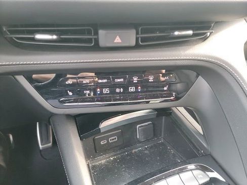 Used 2023 Buick Envision Essence w/ Sport Touring Package image 13