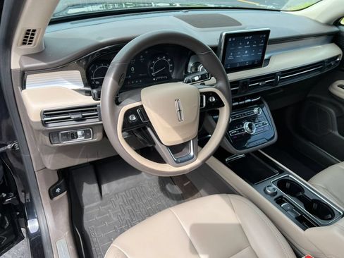 Used 2021 Lincoln Corsair AWD image 17