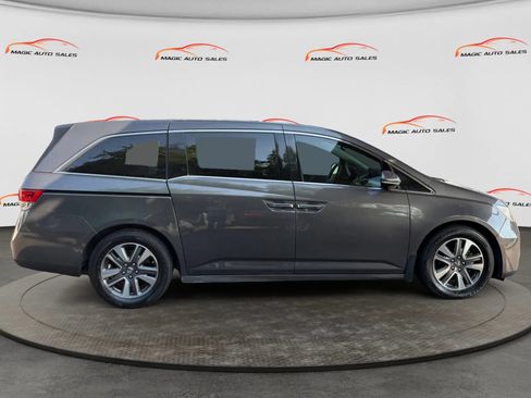 Used 2015 Honda Odyssey Touring image 6