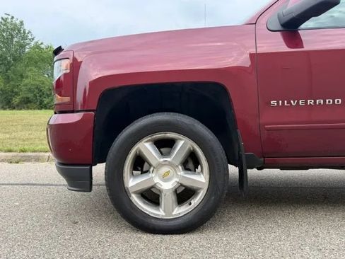 Used 2017 Chevrolet Silverado 1500 LT w/ All Star Edition AWD/4WD image 29