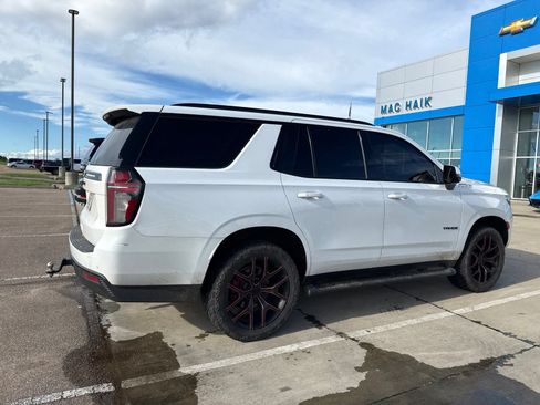 Used 2021 Chevrolet Tahoe Z71 w/ Luxury Package AWD/4WD image 8
