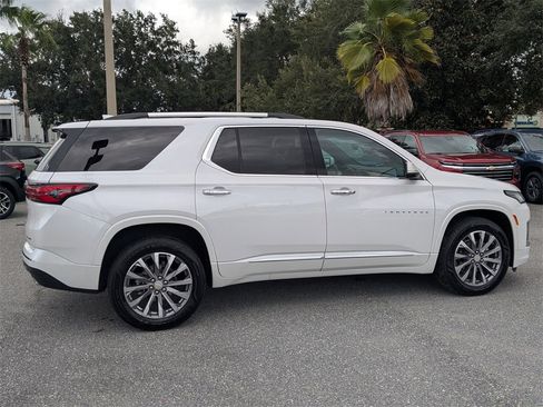 Certified 2023 Chevrolet Traverse Premier w/ LPO, Floor Liner Package image 3