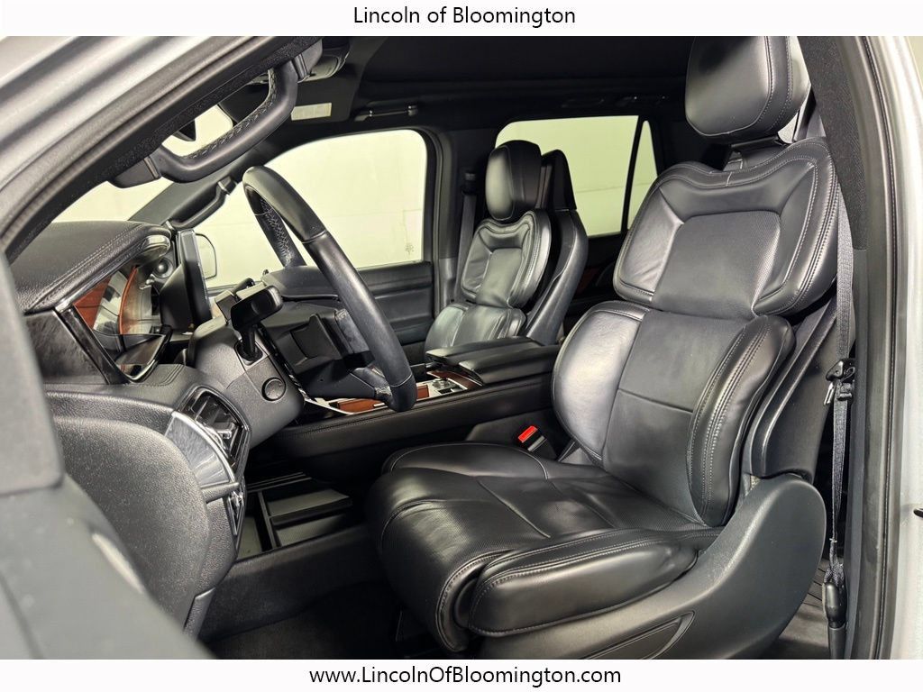 Certified 2023 Lincoln Navigator Reserve AWD/4WD image 16