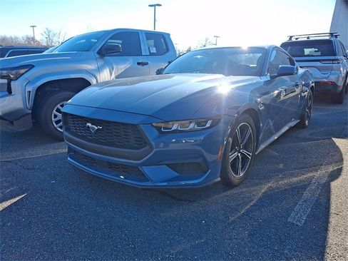 Used 2024 Ford Mustang Coupe image 2