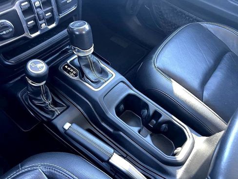 Used 2020 Jeep Gladiator Overland w/ Popular Equipment Package image 25