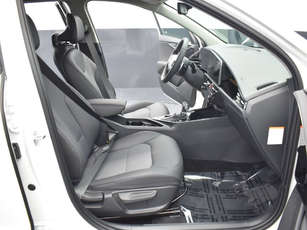Used 2025 Kia Niro EX FWD image 22