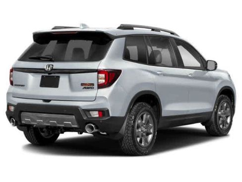 Used 2025 Honda Passport TrailSport image 3