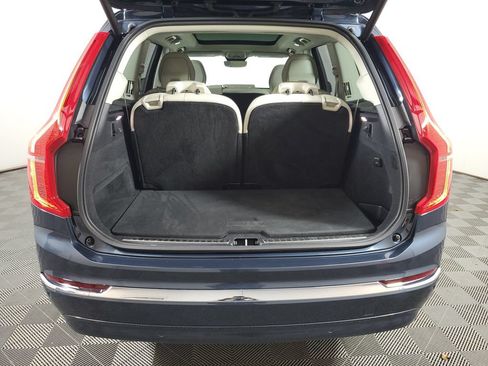 Used 2025 Volvo XC90 B6 Plus AWD/4WD image 11