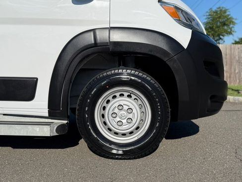Used 2025 RAM ProMaster 2500 w/ U-Haul Equipment Group FWD image 40