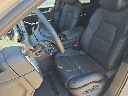 New 2026 Porsche Cayenne Coupe AWD/4WD image 5