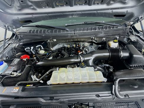 Used 2024 Ford Expedition XLT image 35