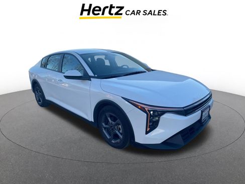 Used 2025 Kia K4 LXS image 1