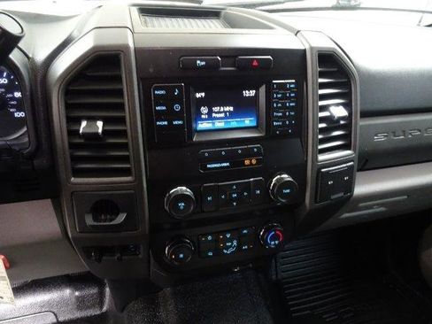 Used 2019 Ford F250 XL w/ Power Equipment Group RWD image 30