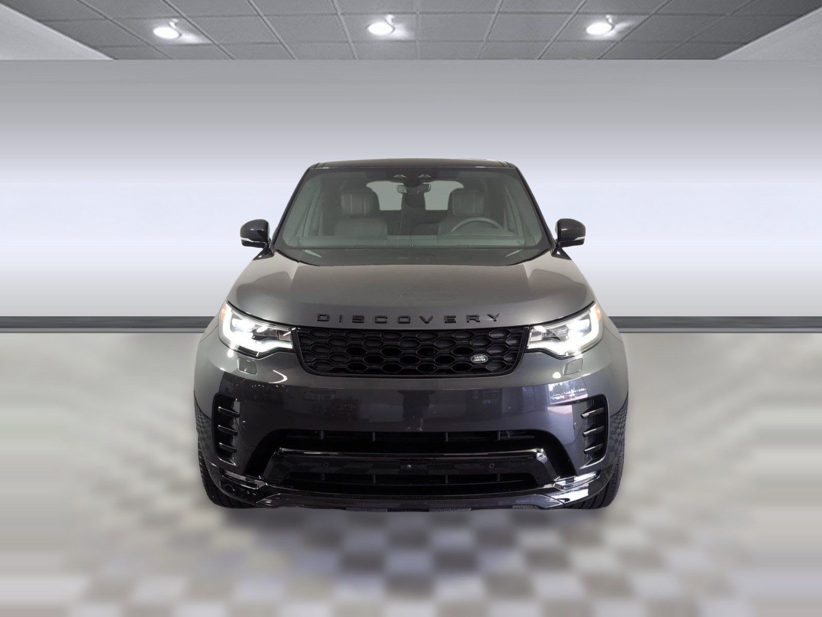 Used 2025 Land Rover Discovery Dynamic SE AWD/4WD image 4