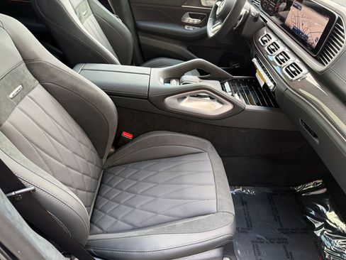 New 2026 Mercedes-Benz GLE 53 AMG 4MATIC Coupe image 31