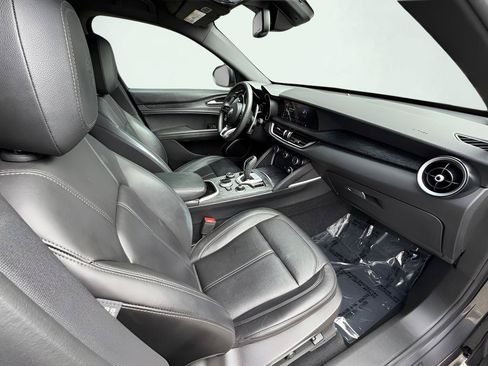 Used 2022 Alfa Romeo Stelvio Sprint RWD image 33