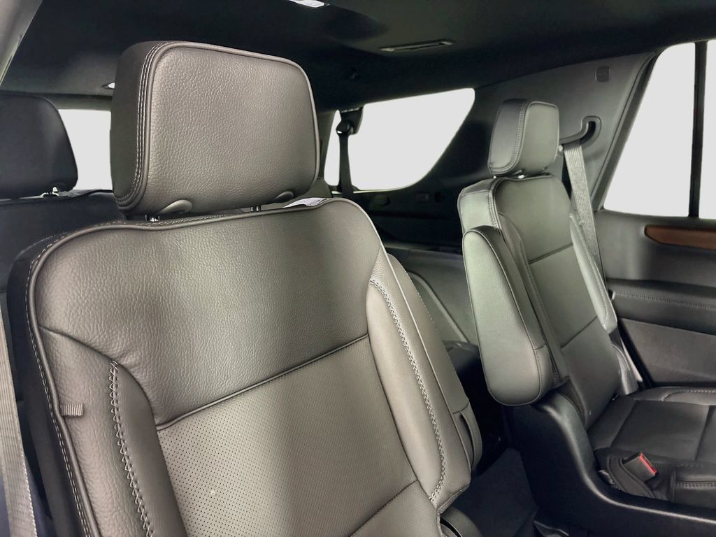 New 2026 GMC Yukon Denali w/ Denali Reserve Package AWD/4WD image 30
