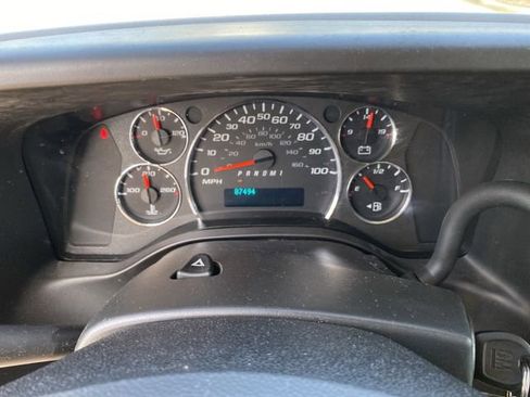 Used 2021 Chevrolet Express 2500 w/ Driver Convenience Package image 16