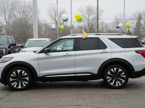 Certified 2025 Ford Explorer Platinum w/ LUX Leather Package image 4