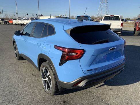 Used 2024 Chevrolet Trax RS image 8