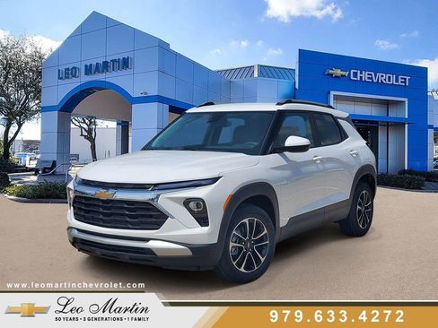 New 2026 Chevrolet TrailBlazer LT w/ Convenience Package FWD image 1