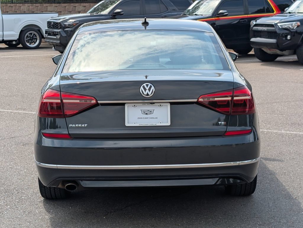 Used 2017 Volkswagen Passat 1.8T R-Line FWD image 5
