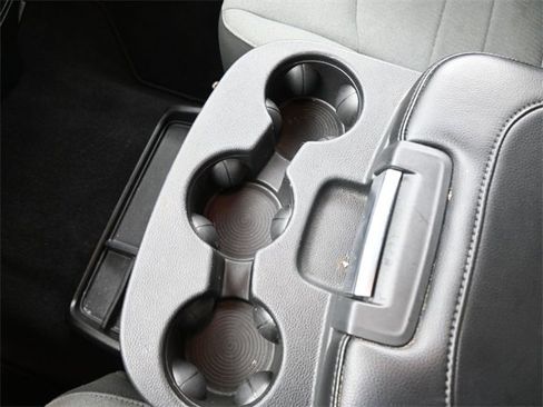 Used 2022 RAM 1500 Classic SLT image 31