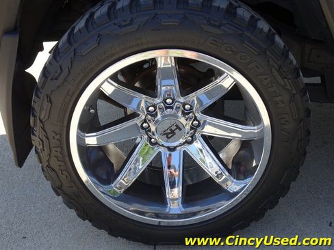 Used 2004 HUMMER H2 w/ Preferred Equipment Group AWD/4WD image 36