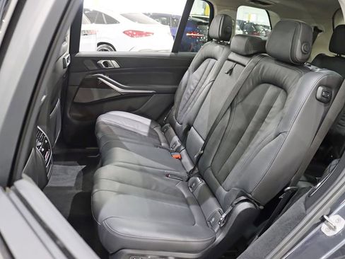 Used 2020 BMW X7 xDrive40i w/ Premium Package image 32