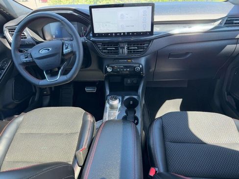 Used 2024 Ford Escape ST-Line w/ Tech Pack #1 AWD/4WD image 11