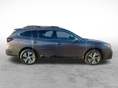 Used 2022 Subaru Outback Touring image 5