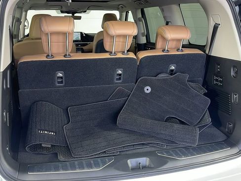 New 2025 INFINITI QX80 Luxe image 32