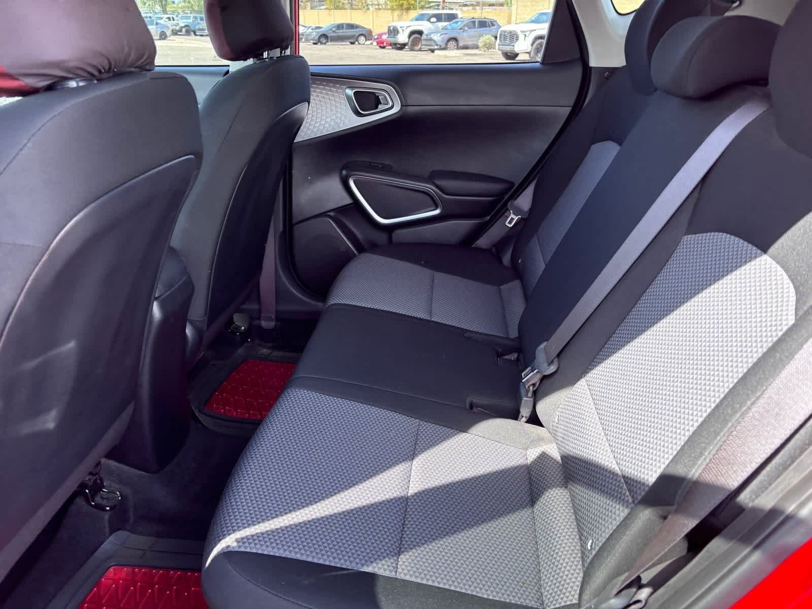 Used 2022 Kia Soul LX FWD image 12
