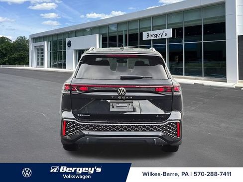 New 2026 Volkswagen Tiguan SEL R-Line AWD/4WD image 9