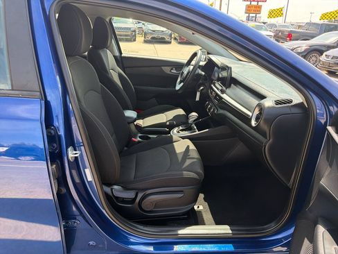 Used 2021 Kia Forte LXS FWD image 21