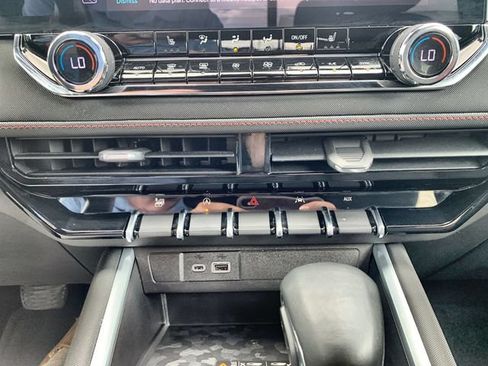 Certified 2023 Chevrolet Colorado Z71 w/ Z71 Convenience Package 2 AWD/4WD image 18