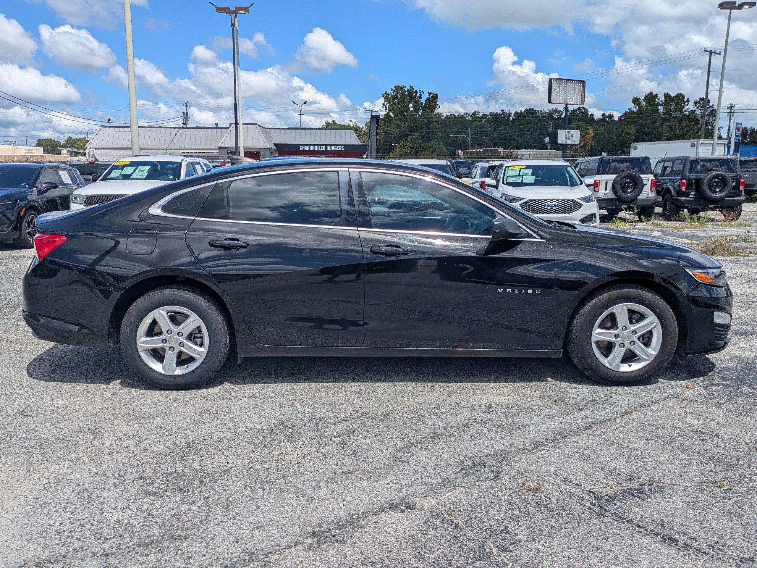 Used 2023 Chevrolet Malibu LS FWD image 3